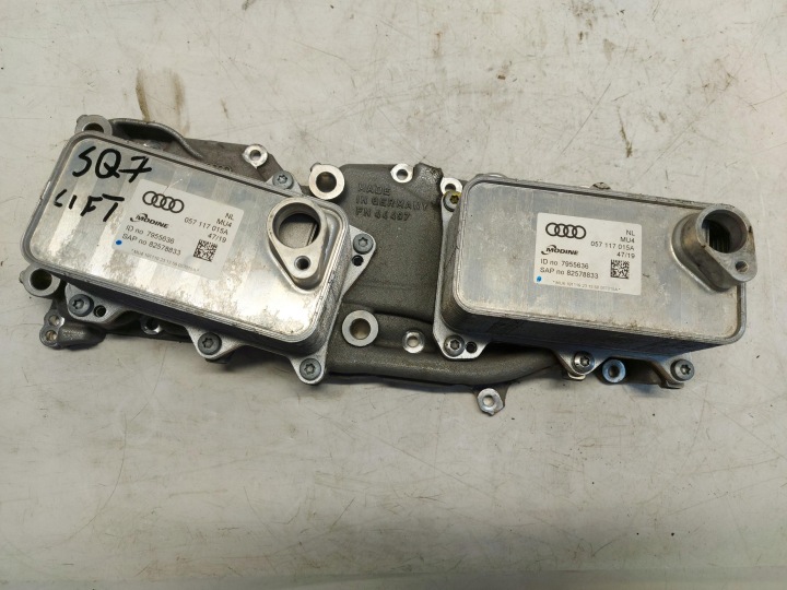 AUDI SQ7 Q7 II LIFT 4M0 4.0 TDI radiator oil 057117187C