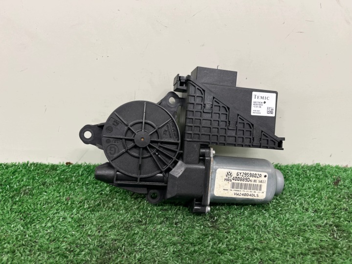 motor ablak bal eleje elsö VOLKSWAGEN POLO 4 440778CM / 6Y2959802A