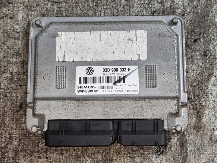 Bedienteil Computer DES MOTORS OE 03D906033H VW FOX 1.2B 40kW 05r