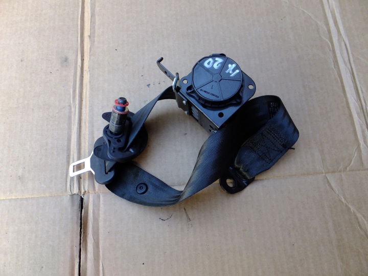 cintura sicurezza anteriore destra posteriore hyundai ix20 2014r 89820-1P000