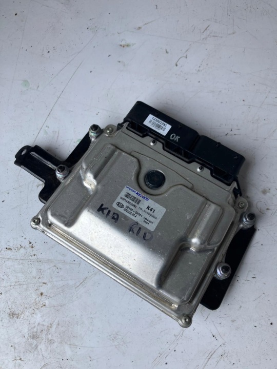 Computer Bedienteil DES MOTORS KIA RIO 1.0 T-GDI 39128-04041