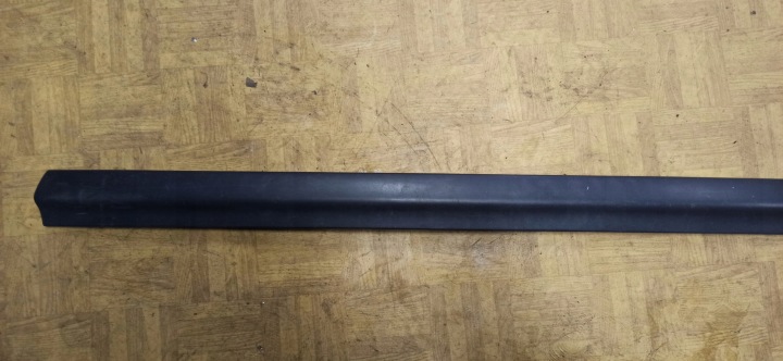 Moulage du capot Porte coffre hayon OPEL ZAFIRA A 0090435