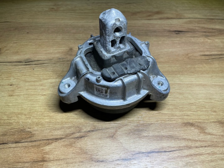 BMW F01 F07 F10 F12 Supporti motore usato Destro 6786528