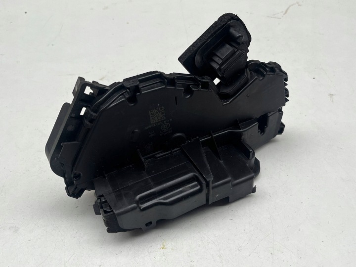 AUDI A3 8Y lock door TYLNYCH left 5TA839015N !J