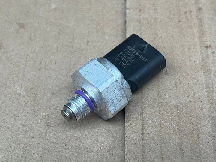 sensor of the air conditioning temperatury of pressure AUDI VW SKODA SEAT 4M0959603E !J