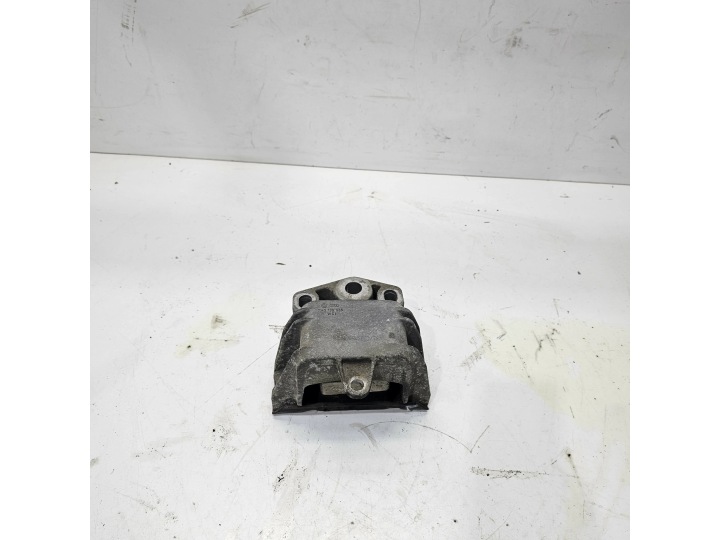 holder engine mount VW SHARAN II 7M3199555