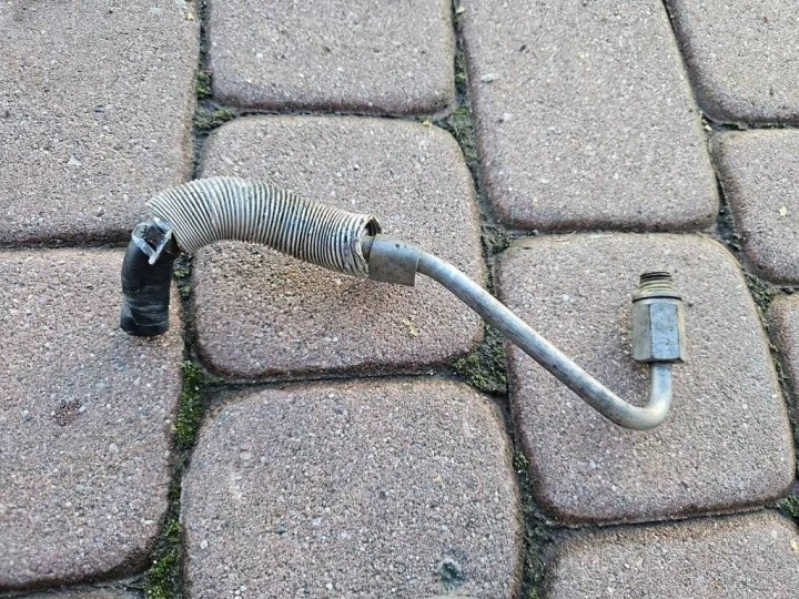 wiring pipe hose oil oil smarowania turbo 1.4T Opel Corsa E 55567067
