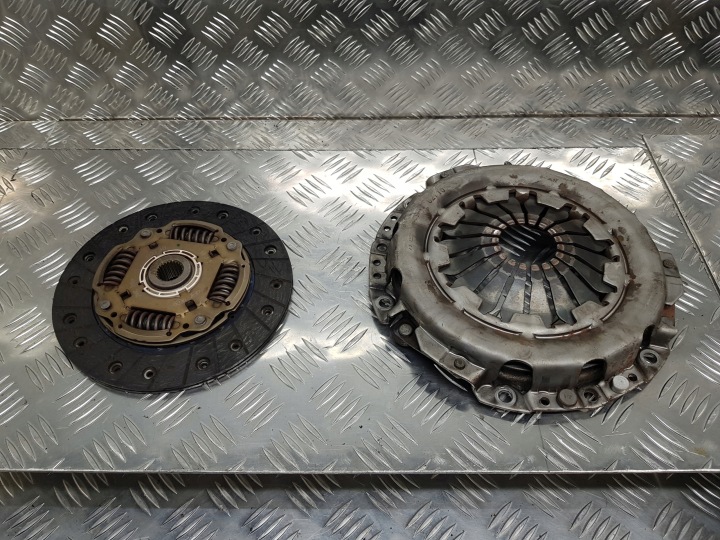 clutch complete HYUNDAI I20 II 2018 1.2 B 02730 02710