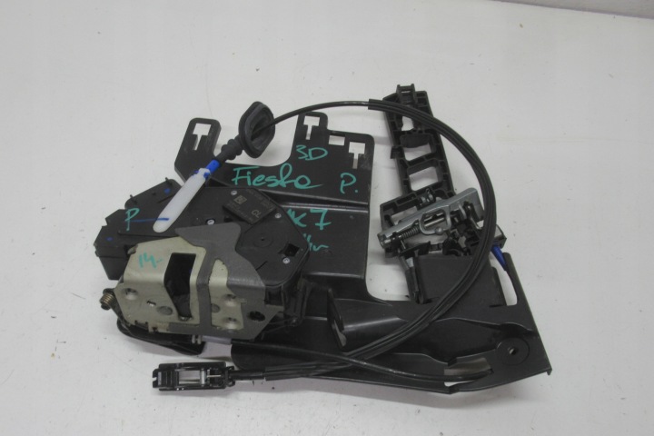FORD FIESTA MK7 14R de la Serrure Portière Droite Avant