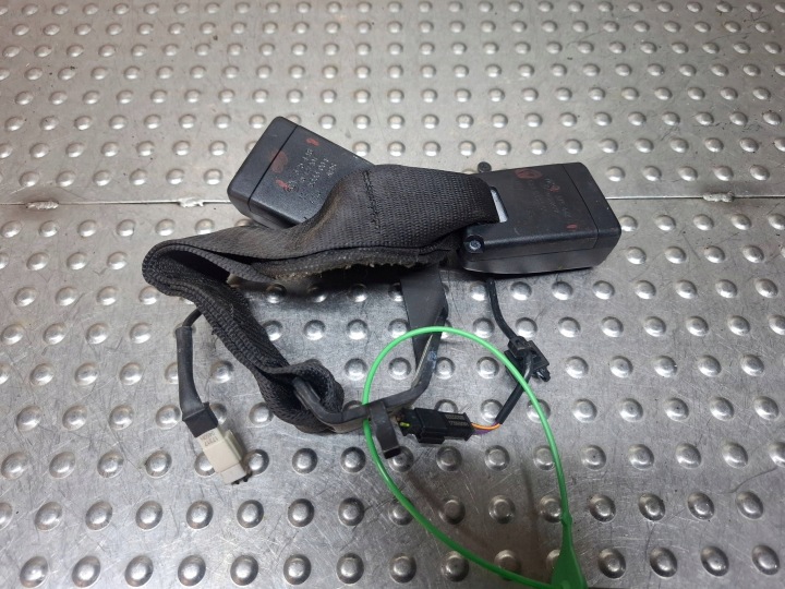 ZAPINKI steny zadok 7375448 BMW F30 F31
