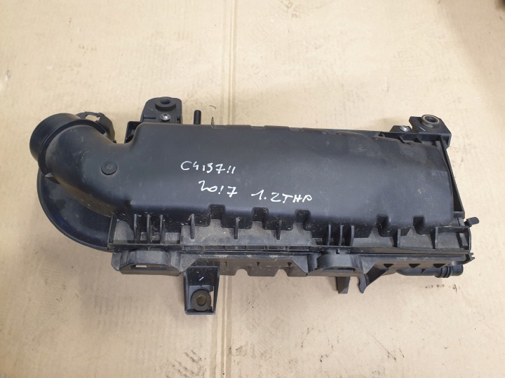 cover of a filter, air CITROEN C3 C4 B7 II 208 2008 1.2 THP 9805057080
