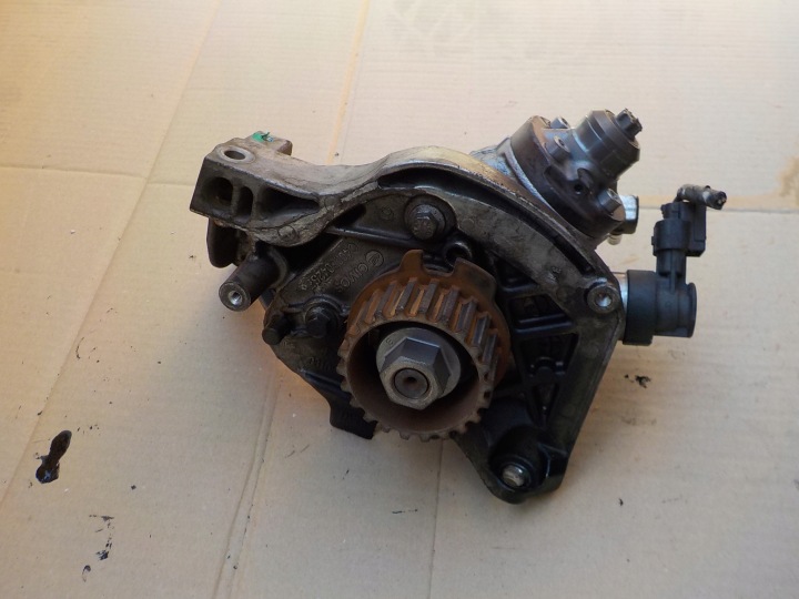 Pompe d’injection ford focus mk3 1,5 tdci 2018r 0445010592