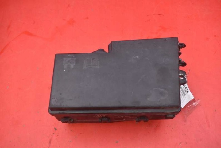 Szkerény biztosítékszekrény 518818000 VOLVO V50 1.6 D 110 KM 03-11