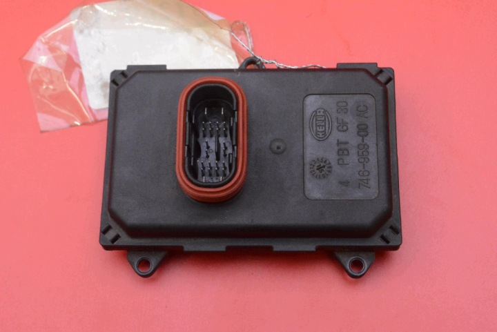 module DOSWIETLANIA de rotation XENON droite 5N0941329 VW TIGUAN 1 et 5N LIFT 11-17