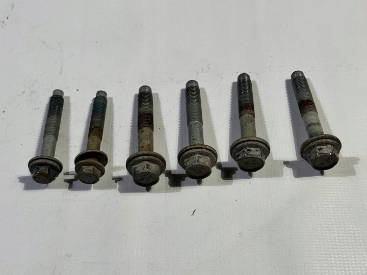 screw screws sanek wozka siders front przednich Ford Explorer 2020+