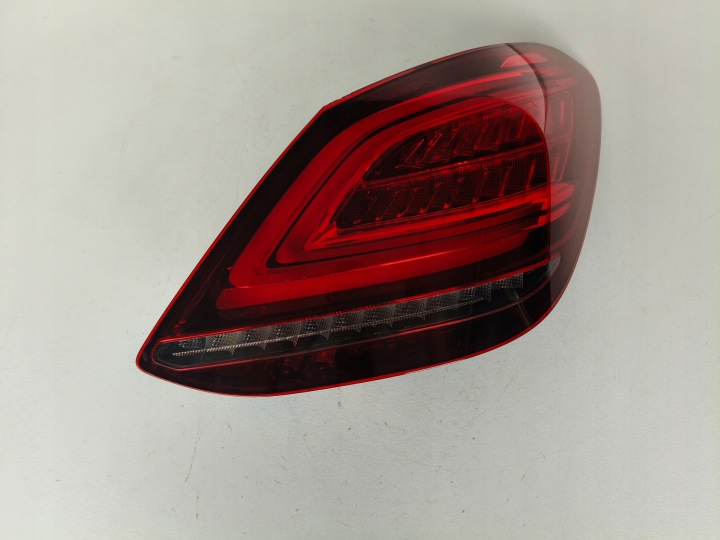 Licht rechts hinten MERCEDES C-KLASA W205 18- LIFT Sedan LED T3