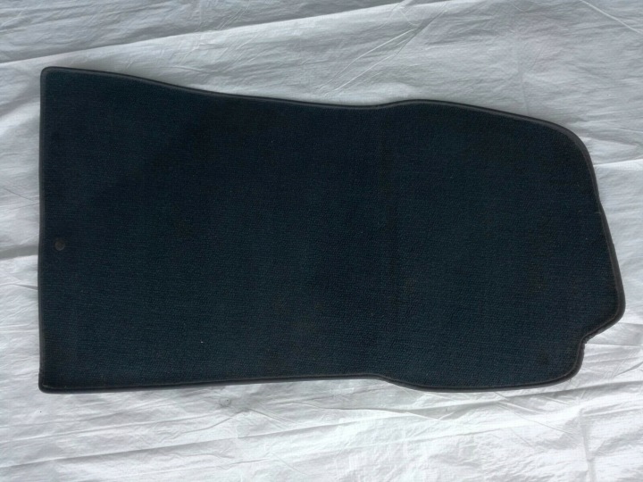 carpet right front MERCEDES W201 2016842029 GRANAT