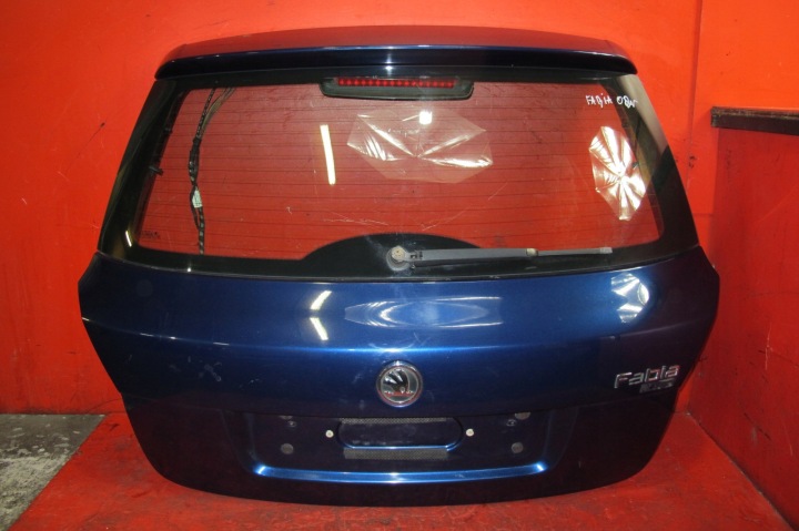 SKODA FABIA 2 II HB Porte arrière coffre hayon Porte coffre hayon Arrière Arrière GRANATOWA 9462