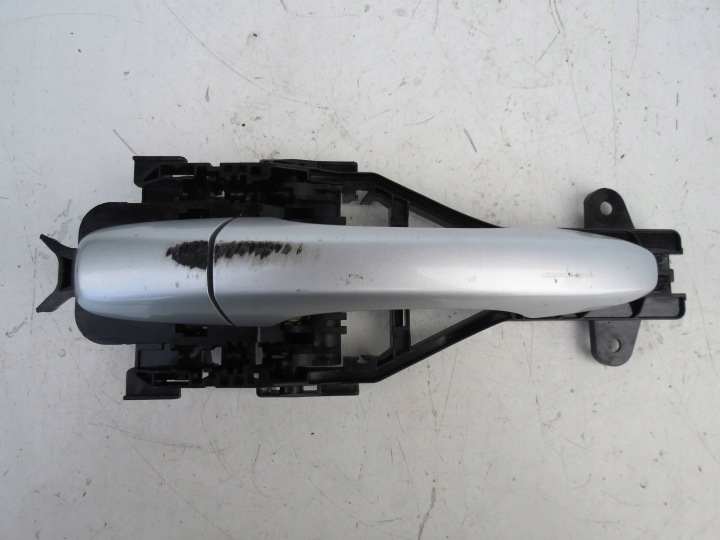Poignée Portière Droite Arrière VOLVO S60 II V60 et 2.4 D5 215KM 10-18r 31276168