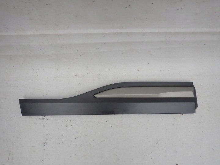 HYUNDAI KONA and 1 17-23 cap moulding door right rear part