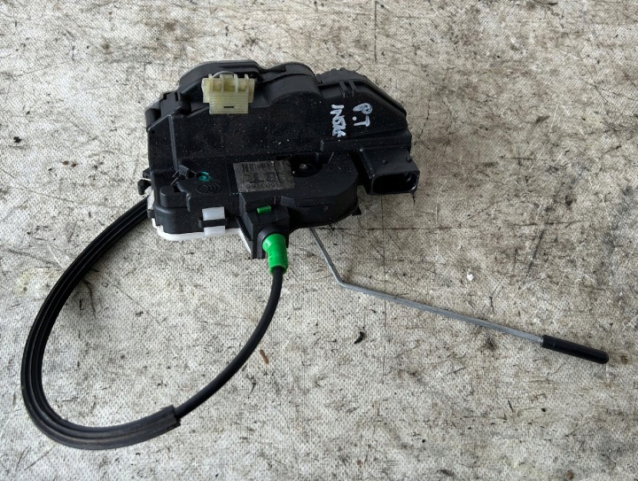 de la Serrure Portière Droite Arrière OPEL INSIGNIA A 13503788