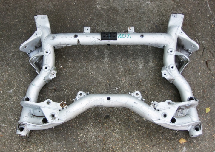 MERCEDES W212 LIFT E-KLASA assale assale anteriore CULLA MOTORE ASSALE ANTERIORE CULLA