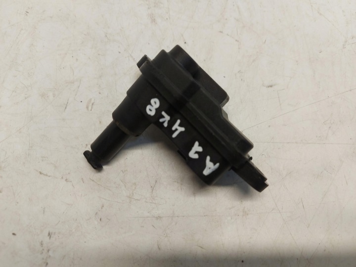 Audi A7 II 4K8 4M0 TFSI lengéscsillapító KLAPKI WLEWU üzemanyag 8V0862159A