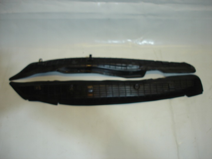 SKODA KAMIQ soundproofing of a fender right 654821112