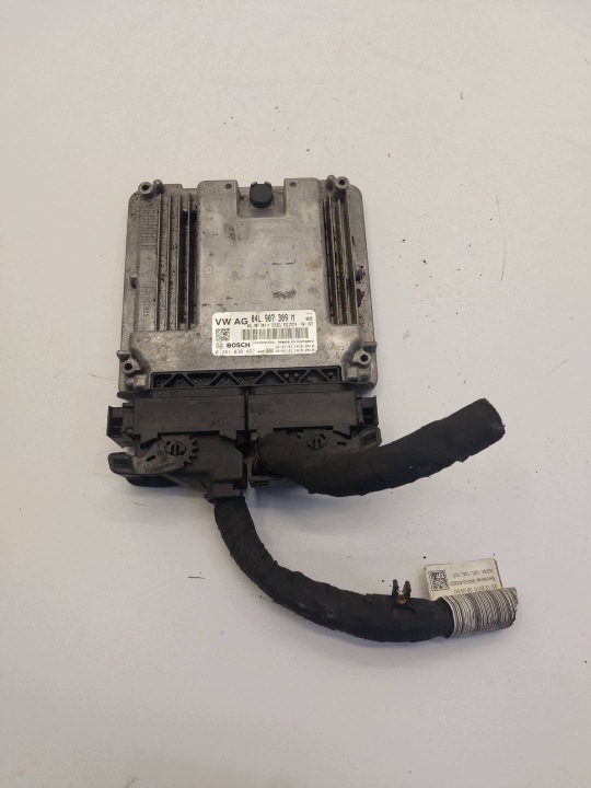 VW TOURAN PASSAT B8 GOLF VII 2.0 TDI computer Centralina 04L907309M