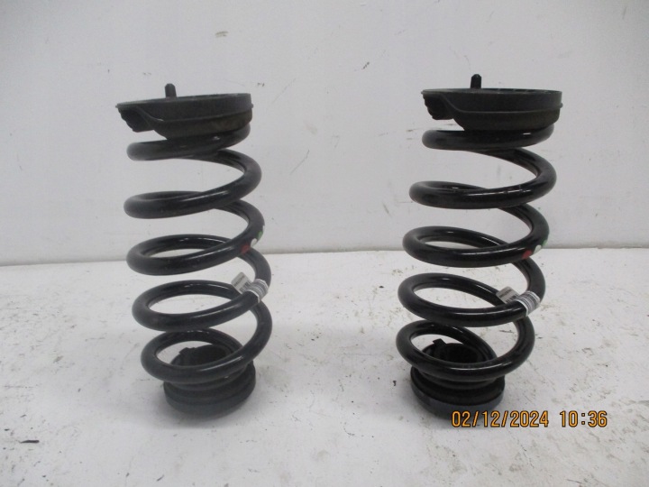 Fahrwerksfeder Fahrwerksfeder heck hinten PEUGEOT 3008 23R 9845275880