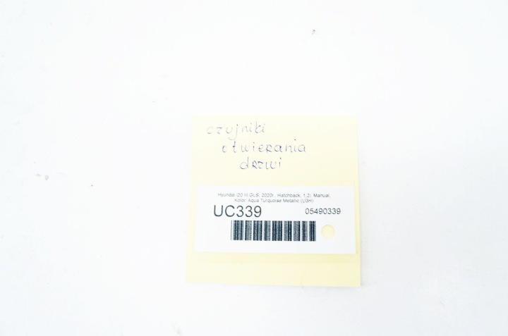 UC338+ Hyundai I20 III Сензори за отваряне на врати Завършени 4 части 12