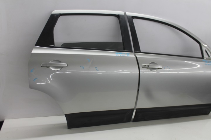 PORTIÈRE DROITE ARRIÈRE DROIT ARRIÈRE NISSAN QASHQAI+2 J10 LIFT DES ROUES. KYO 09-13