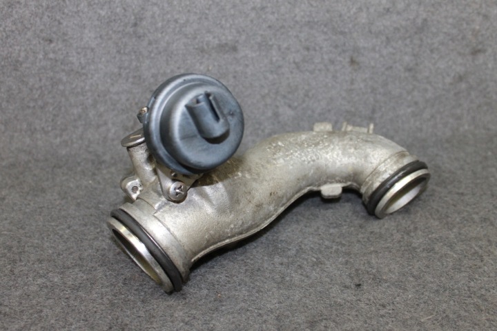 BMW F30 F10 F01 F15 N57D30B 3.5D 4.0D 313KM - trunk door TURBO pipe POLACZENIOWA