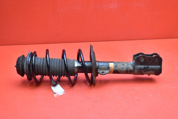 Stoßdämpfer links vorne TOYOTA YARIS 3 III 1.3 VVTi 99 KM 10-14
