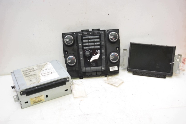 RADIO radio CZYTNIK PANEL 31358285AA VOLVO V60 1 und 10-13