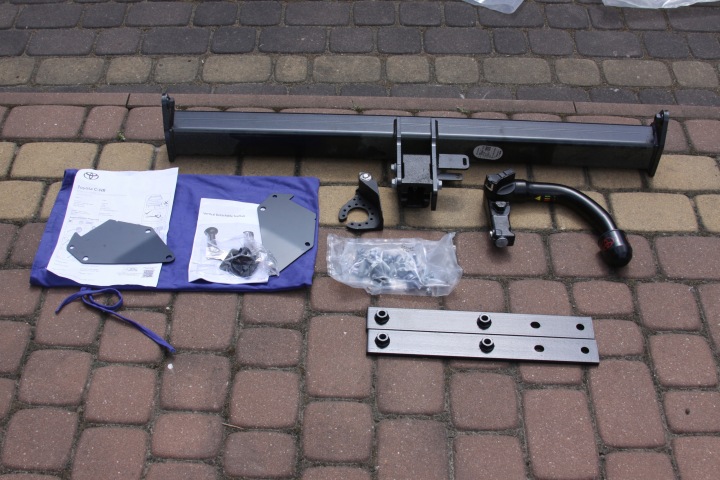 Gancio traino TOYOTA C-HR II 2023r- Originale senza WIAZKI PW960-10017