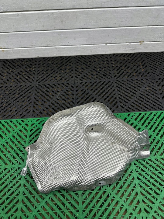 Couverture tablier moteur termiczna de l’échappement BMW 5 G60 G61 9881744