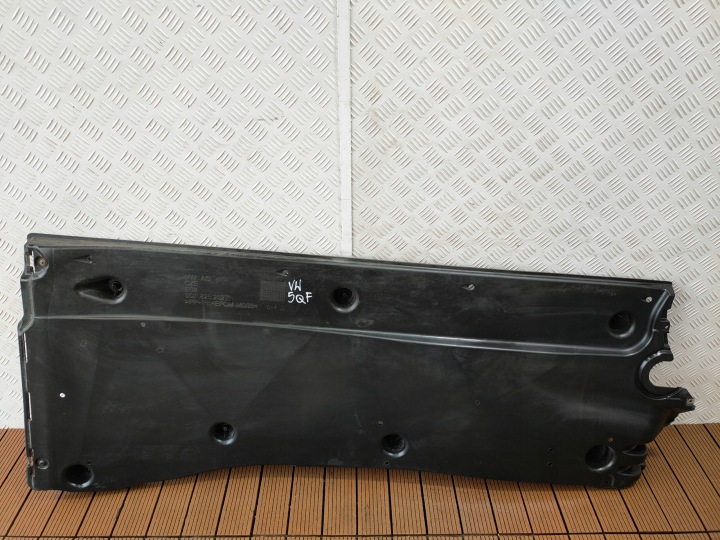 VW TIGUAN II 5NA LIFT 20-24 kryt podvozku pravá kryt 5QF825202E OE