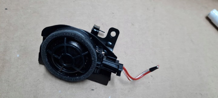 SQ5 80A Q5 LIFT hangszóró SLUPKA bal BANGOLUFSEN 80A035399D