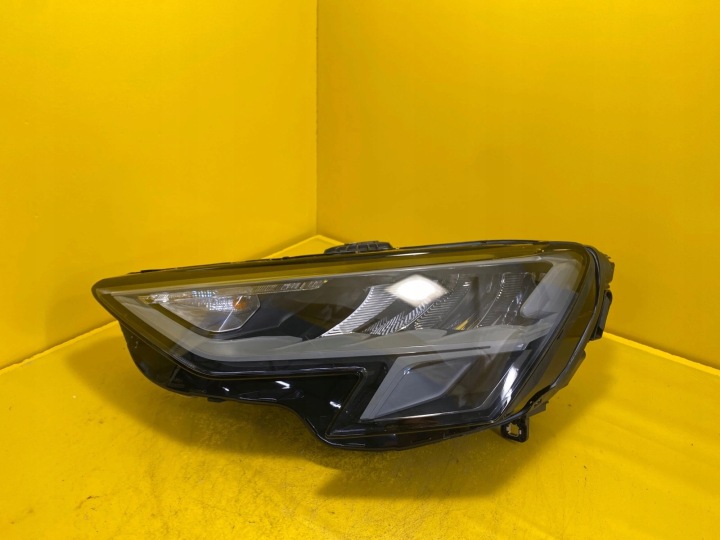 Licht links vorne Audi A3 8Y LED