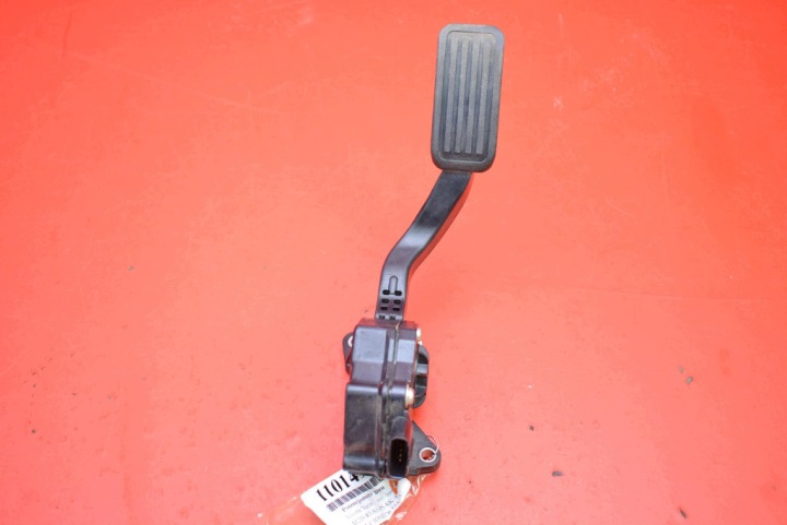 potentiometer accelerator pedal 78110-52020 TOYOTA YARIS 2 II 1.0 VVT-and 69 KM 05-09