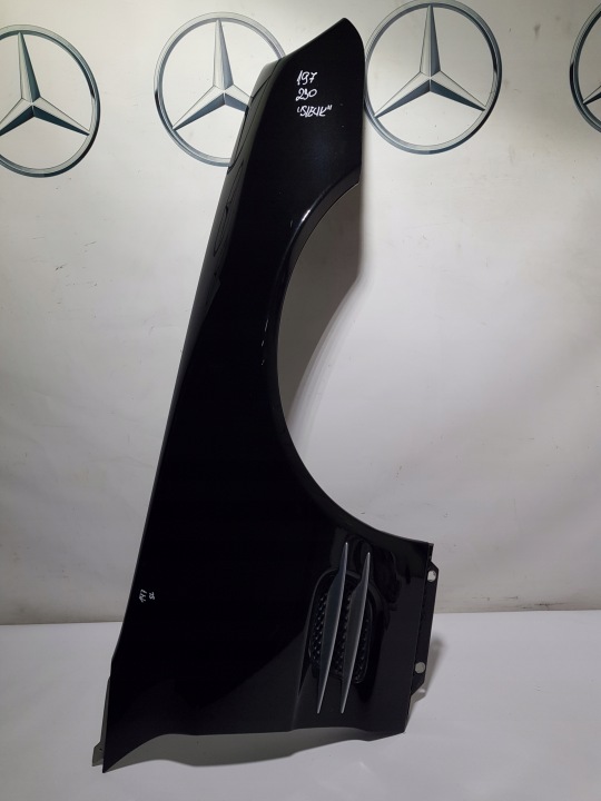 fender right front MERCEDES SL R230 W230 197 C197