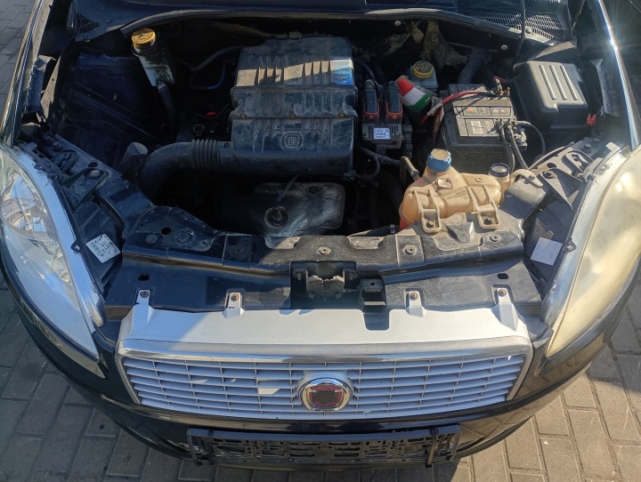 traversa di ferro ossatura z traversa paraurti Fiat Linea 07-14