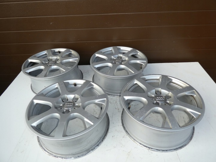 ALU felnik AUDI 5X112 ET37 17 8R0601025E