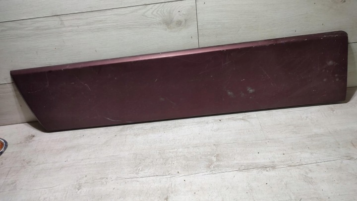 moulding door left front Mercedes w201 190