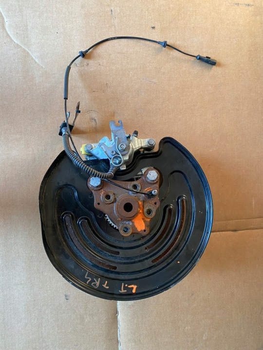 RENAULT TRAFIC III Moyeu support broche Axe moyeu Arrière Gauche Arrière Suspension Renfort pare choc Pont arrière