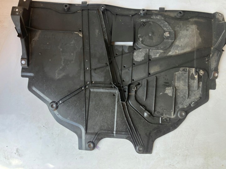 cover lower below of the engine cover MAZDA CX5 KE6456111