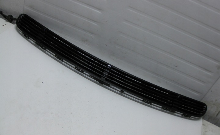 MERCEDES W220 griglia Tubo d’ingresso del cofano 2208800205