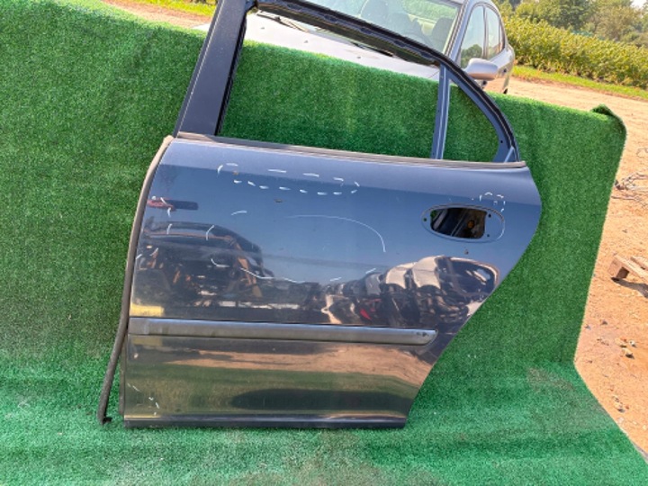 dveře levý záď 02-07r. SAAB 9-3 II 93 OE k. 290 SS sedan przedlift