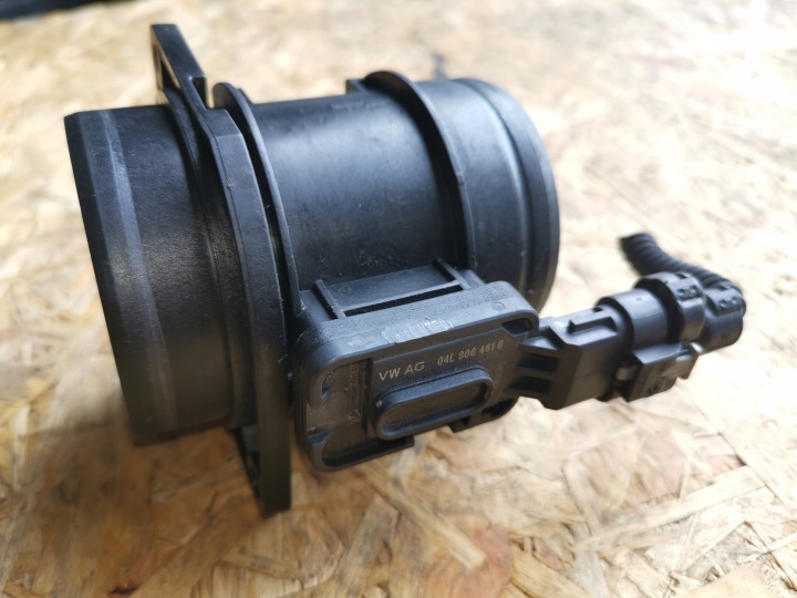 Debimetro SEAT SKODA AUDI 1.6TDI 04L906461B
